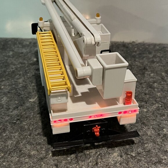 11" DG PRODUCTIONS -1995-1-1 Clearwater-Polk Electric Utility Bucket Truck - Picture 16 of 16